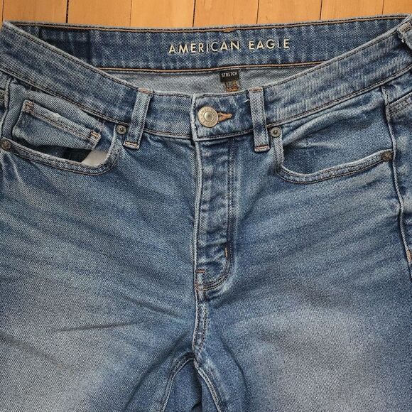 American Eagle Tomgirl Button Fly Cropped Jeans Size 8 - Picture 5 of 10